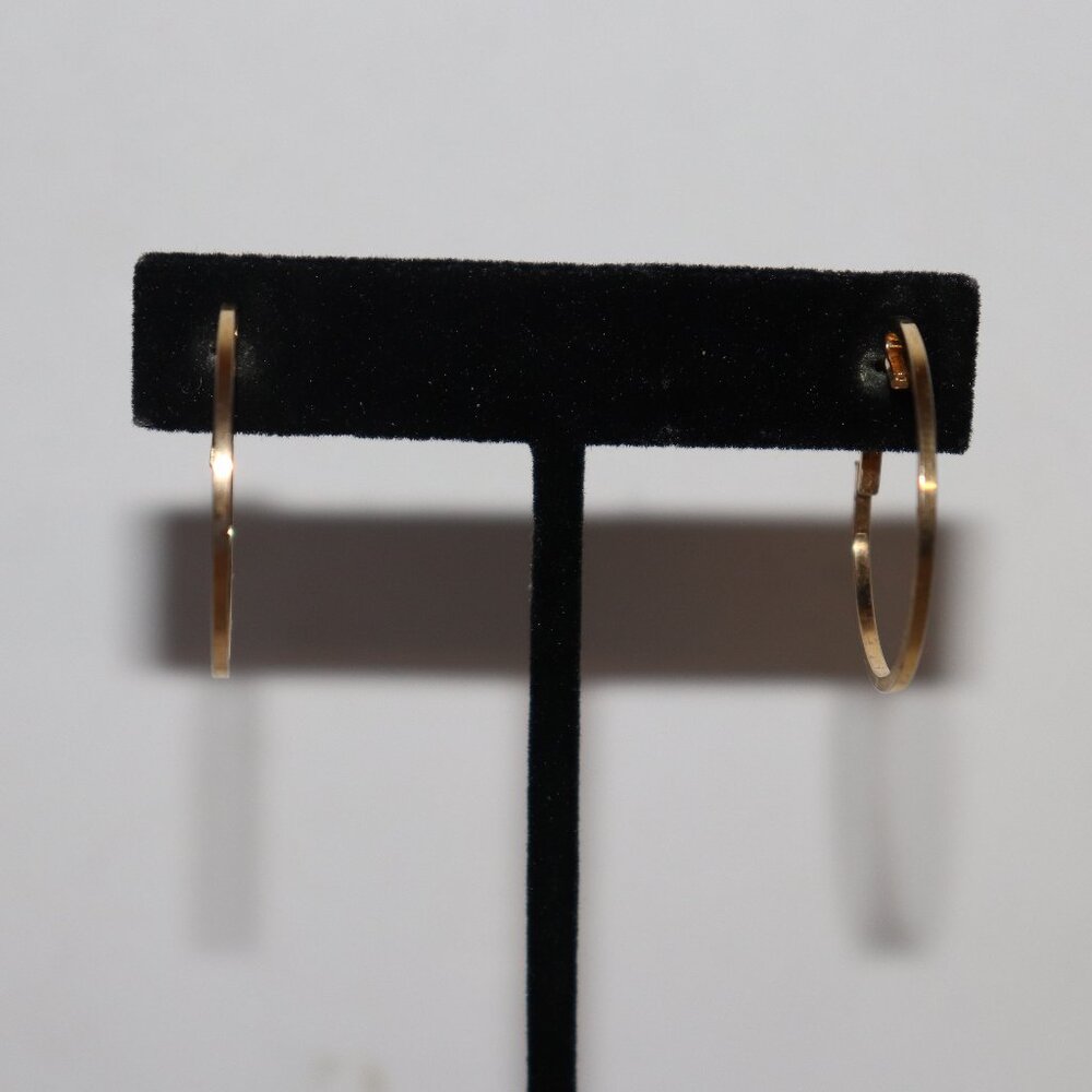 Beautiful vintage gold clip-on hoop earrings 1"
